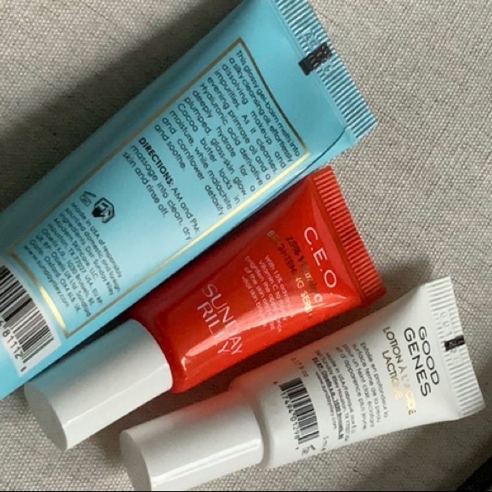 Sunday Riley Summer Travel Essential set - Picture 4 of 6